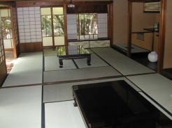 尾西市歴史民俗資料館の別館・脇本陣跡の家屋内！